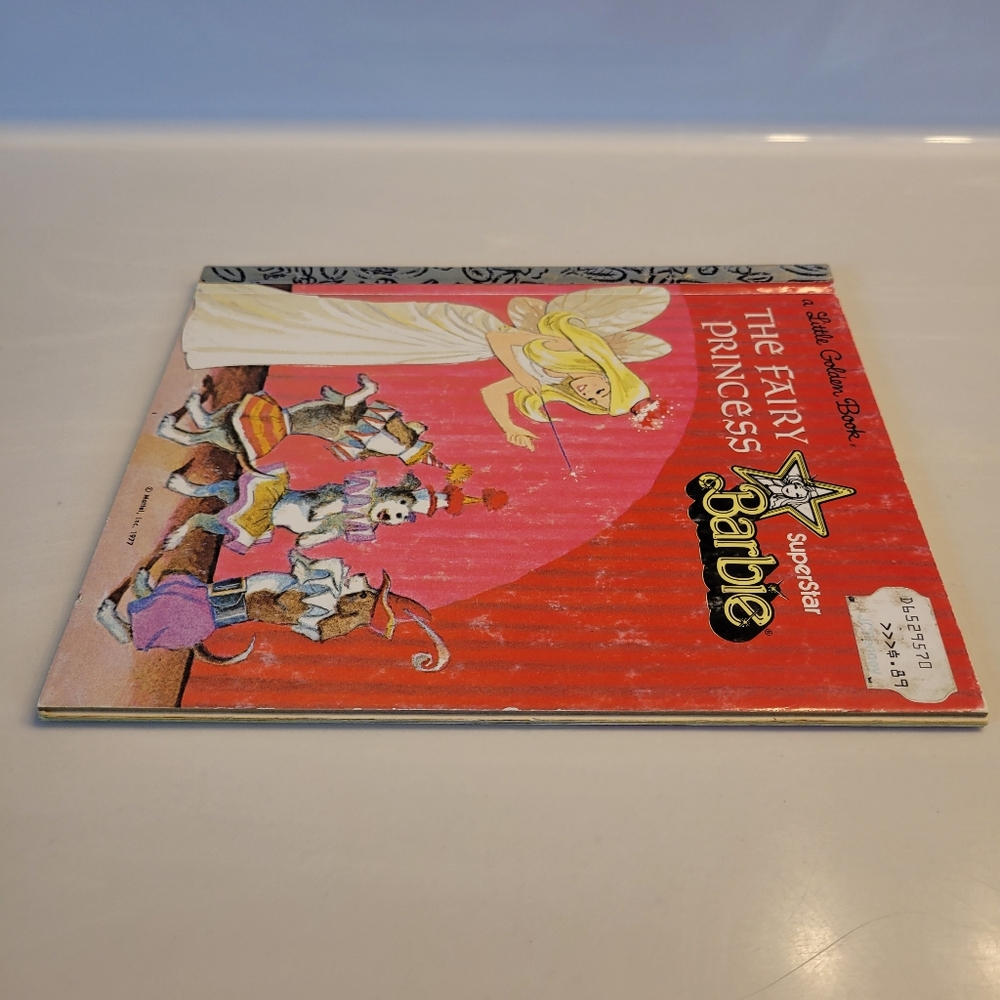 BARBIE LITTLE GOLDEN BOOK SuperStar Barbie The Fairy Princess 1977 - Picture 10 of 13